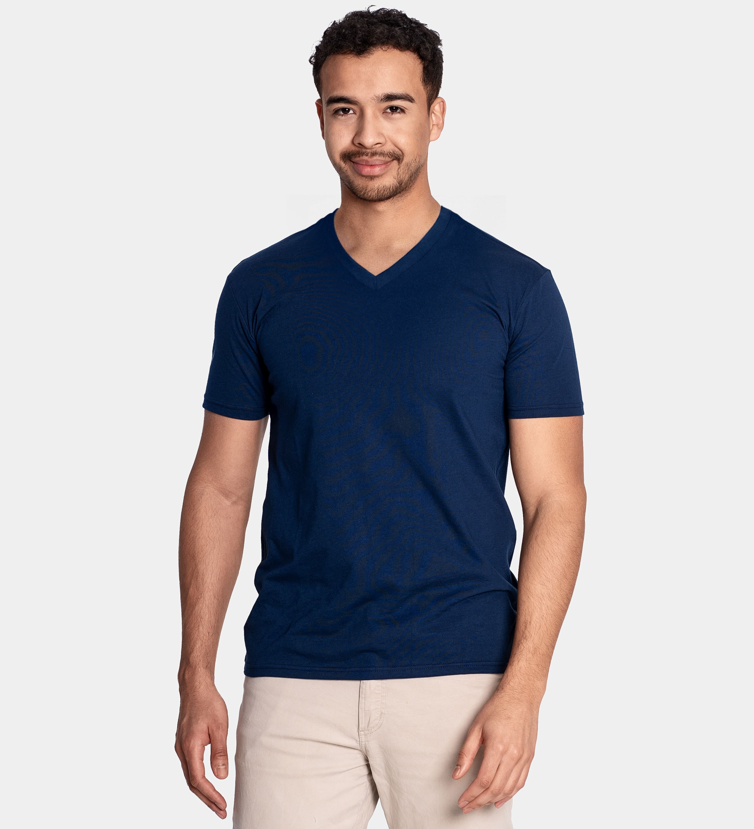 Signature T-Shirt mit V-Ausschnitt